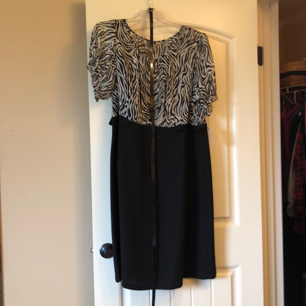 Perfect dress for the office or a night out